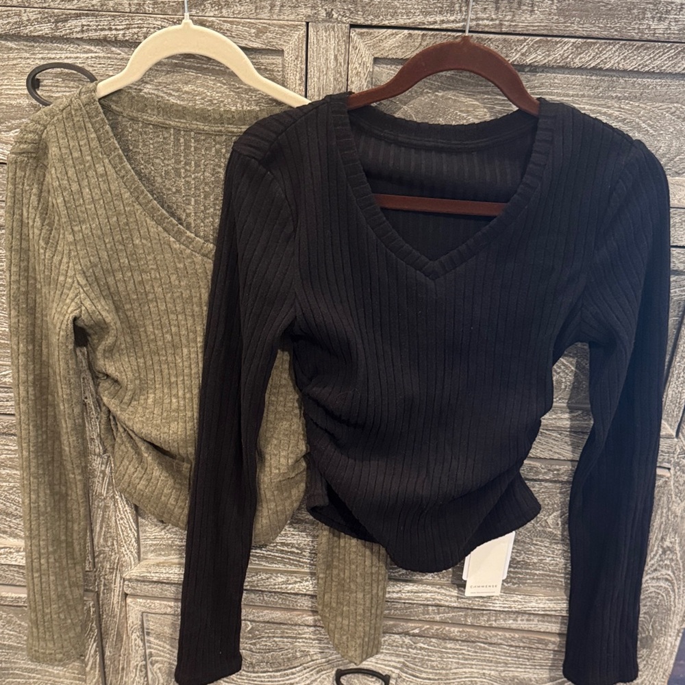 NWT 2 Commense ribbed tops